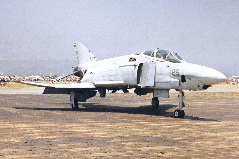 RF-4B_2.jpg