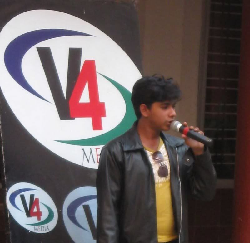 MC Hisrar hosting the V4 Campus Show