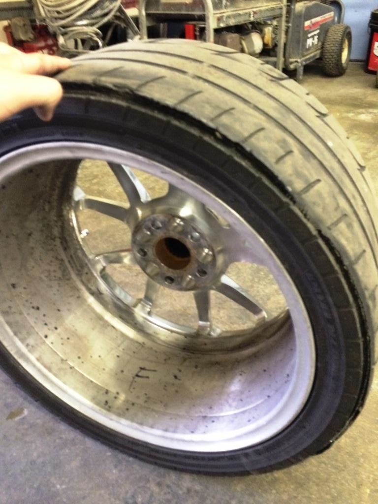 Strange tire wear