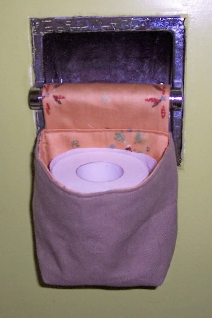 toiletrollcozy.jpg