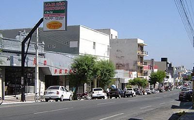 Resultado de imagem para fotos dA AVENIDA CORONEL MARTINIANO EM  Caico-rn