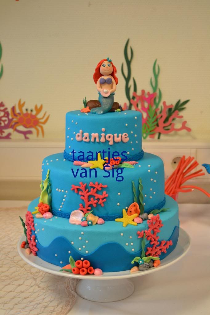 http://i272.photobucket.com/albums/jj178/creajuffie/stapeltaarten/Little%20Mermaid%20Cake/DSC_012_edit_1392065554851.jpg