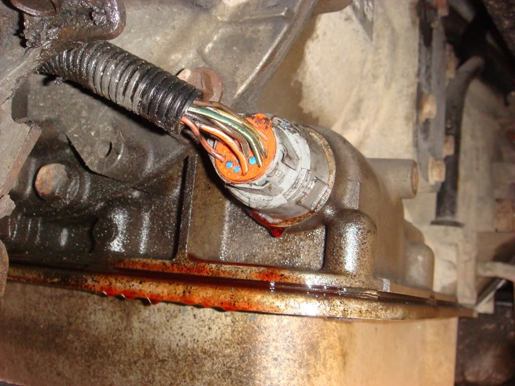 e40d transmission fluid leak