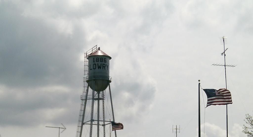 [Image: watertower_zps4b02d740.jpg]