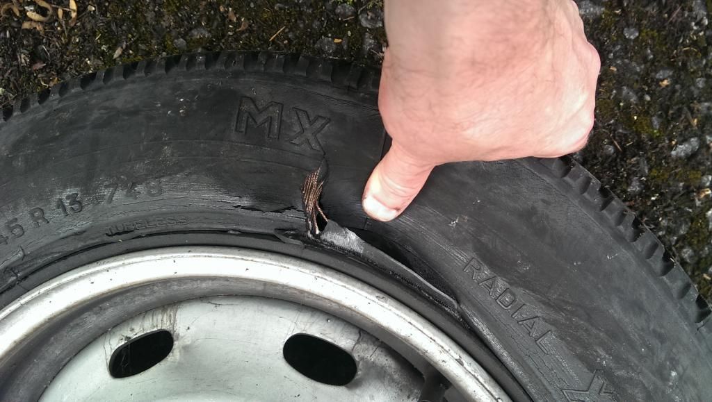 Cracks in tyre sidewalls AutoShite Autoshite