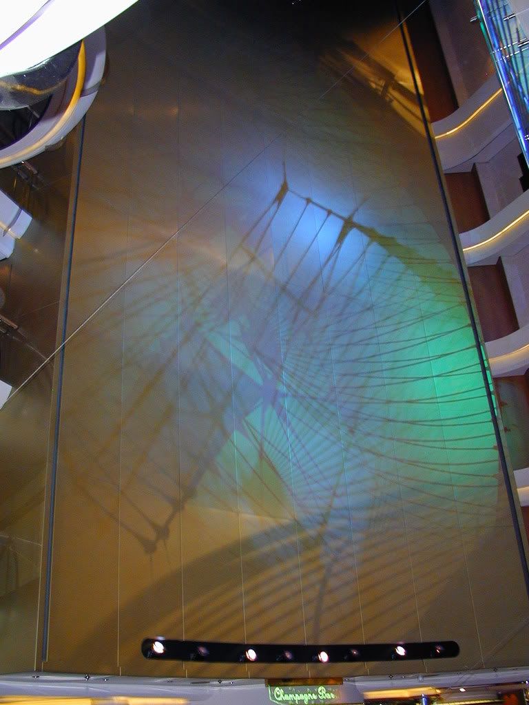 P1010186RadianceoftheSeasCentrum.jpg
