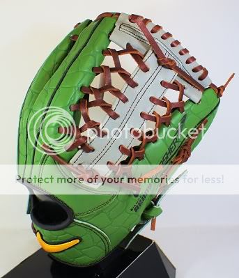 Nike Baseball Gloves Green 12 BF 1419 RHT